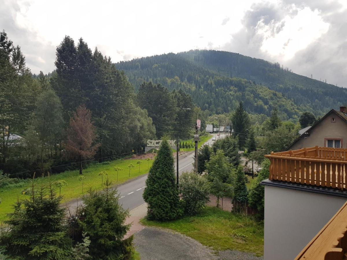 Willa Beskid Szczyrk Exteriör bild